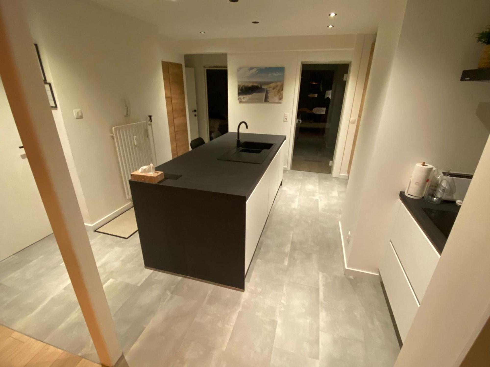 Spacious Apartment With Sea View 奥斯滕德 外观 照片